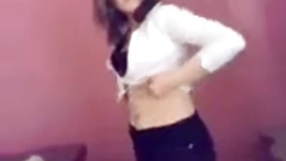 Mendengarkan muda kecantikan wajah cerita dewasa artis xxx